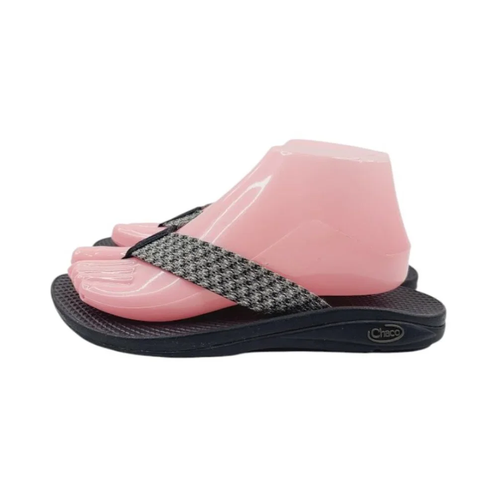 Chaco Women's Gray Black Classic Slip-On Casual Thong Sandal Size US‎ 7